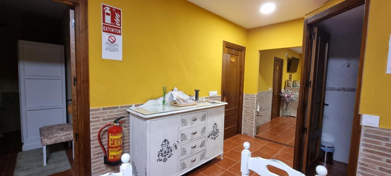 Apartamento Turistico "El Rincon De La Pernila" Гвадалупе Экстерьер фото