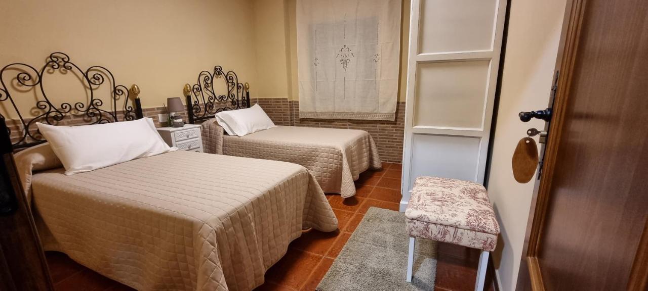 Apartamento Turistico "El Rincon De La Pernila" Гвадалупе Экстерьер фото