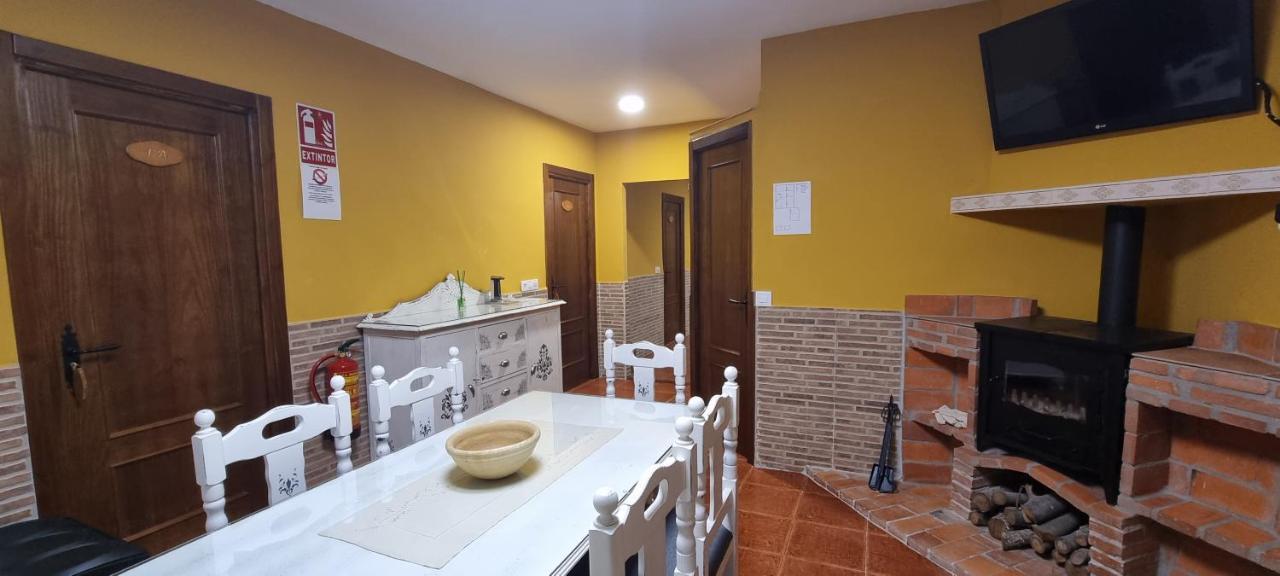 Apartamento Turistico "El Rincon De La Pernila" Гвадалупе Экстерьер фото
