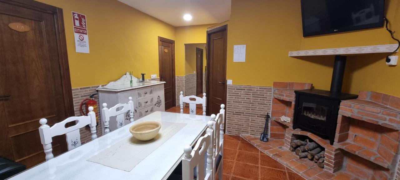 Apartamento Turistico "El Rincon De La Pernila" Гвадалупе Экстерьер фото