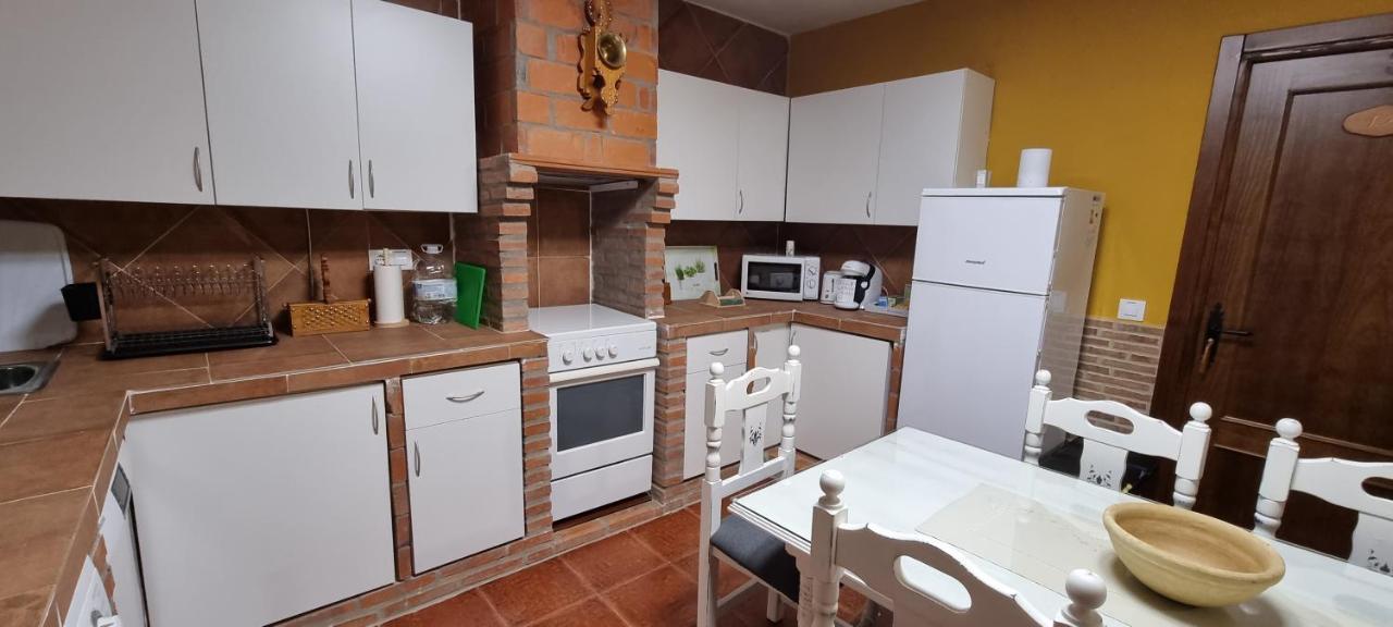 Apartamento Turistico "El Rincon De La Pernila" Гвадалупе Экстерьер фото
