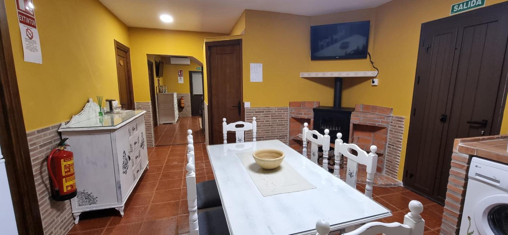 Apartamento Turistico "El Rincon De La Pernila" Гвадалупе Экстерьер фото
