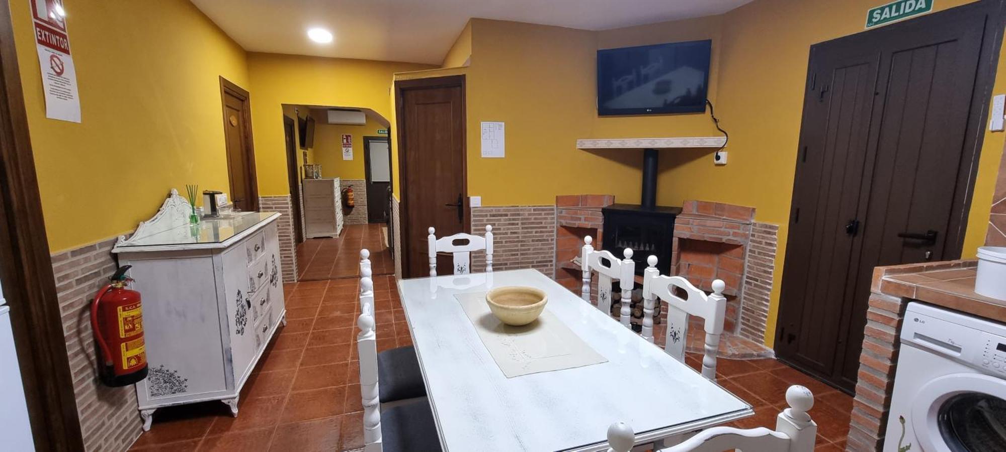 Apartamento Turistico "El Rincon De La Pernila" Гвадалупе Экстерьер фото