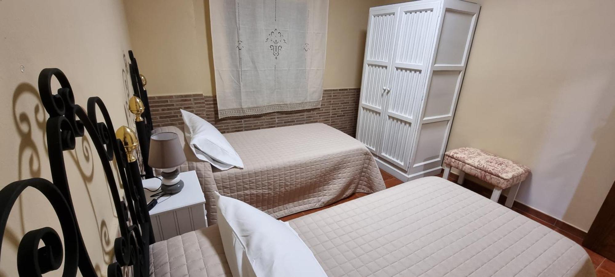 Apartamento Turistico "El Rincon De La Pernila" Гвадалупе Экстерьер фото